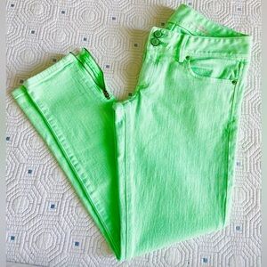 listing-status-banner